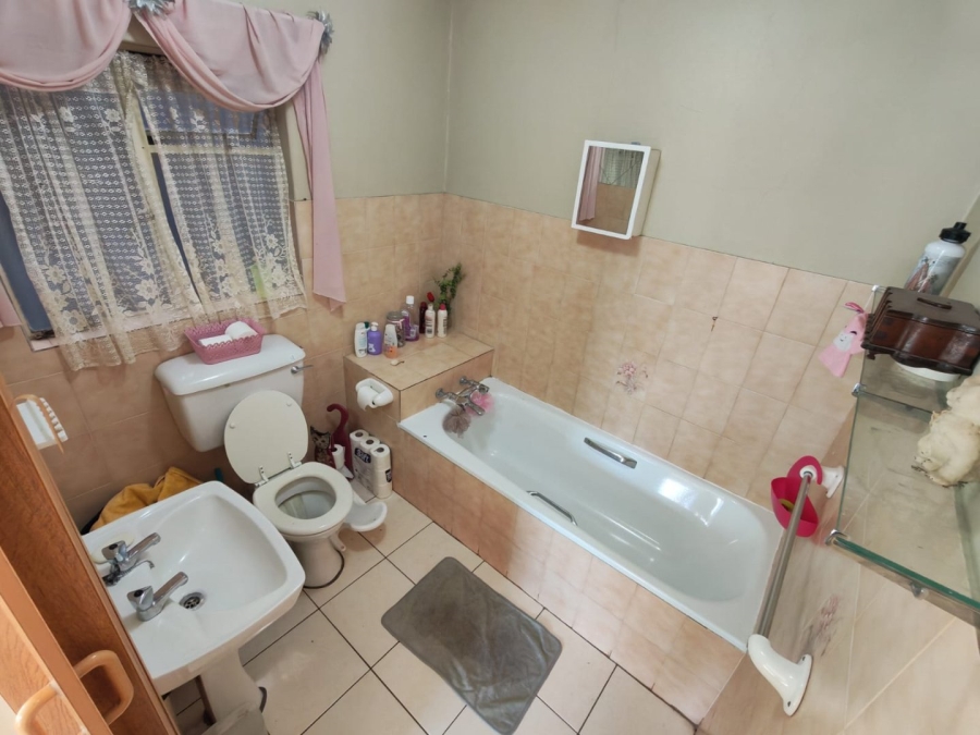 2 Bedroom Property for Sale in Fichardt Park Free State
